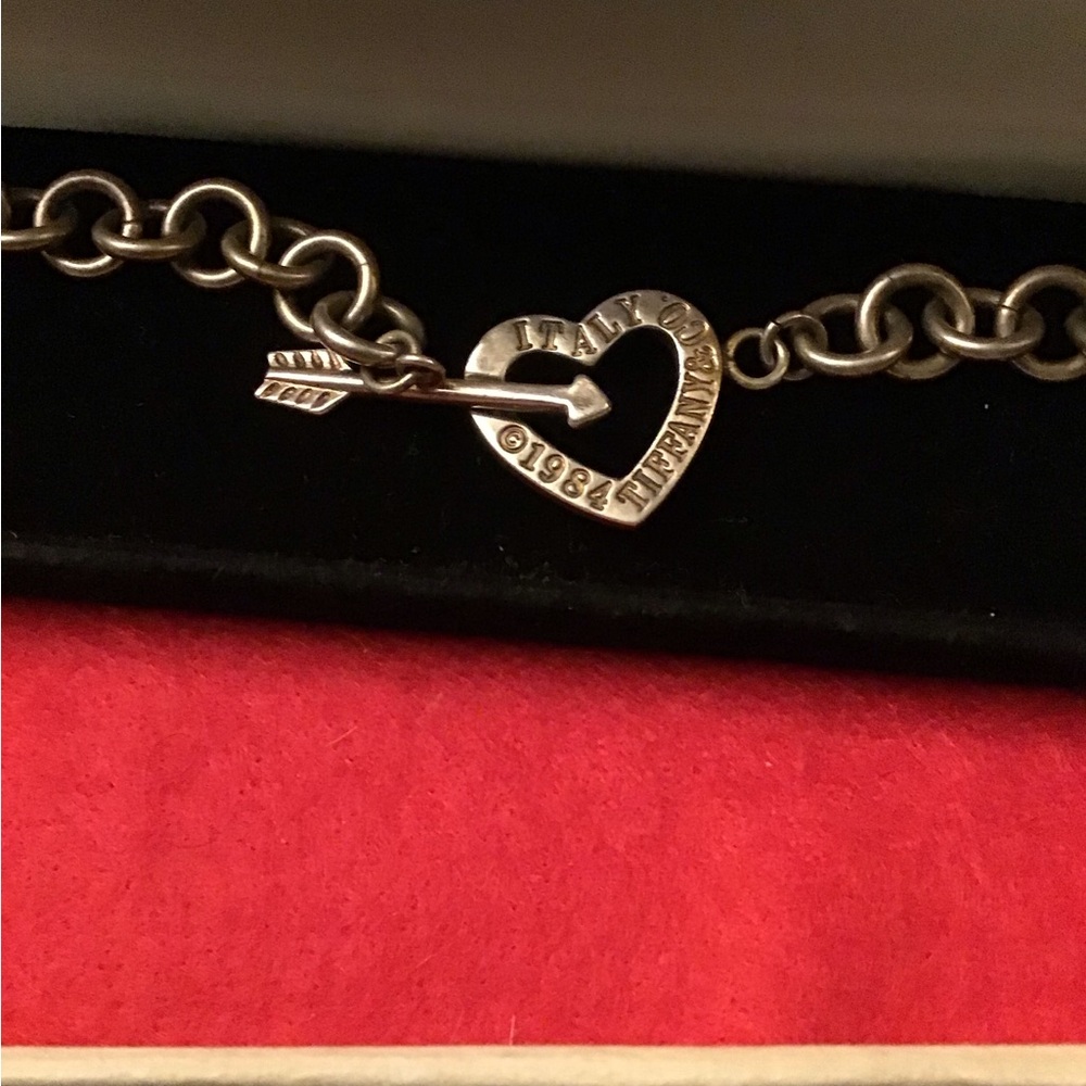 🩵TIFFANY & CO🩵1984VINTAGE SILVER HOLLOW HEART & ARROW NECKLACE🩵FULL INCLUSION - Picture 14 of 15